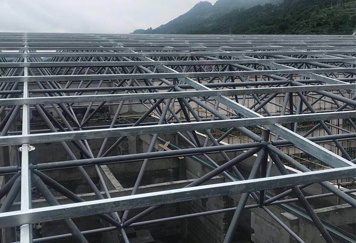 河北仁怀冠英学校艺体楼网架